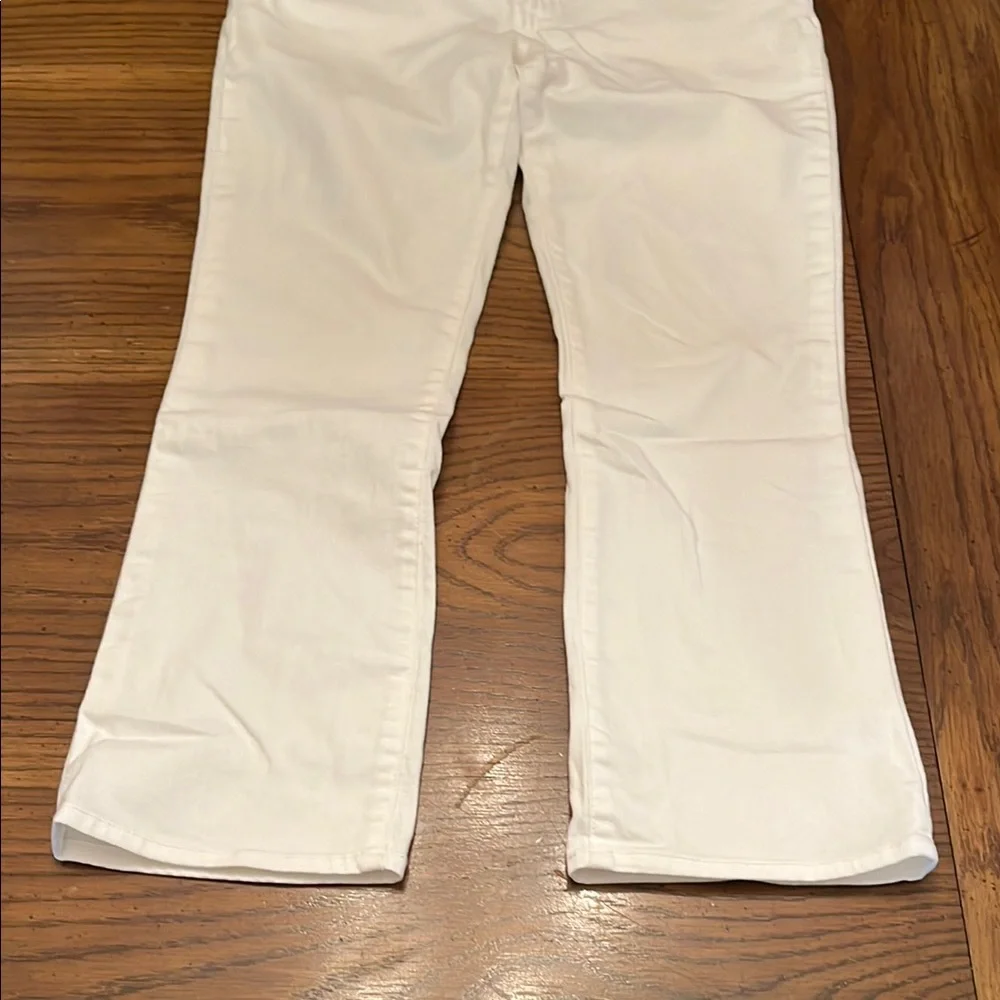 Tory Burch White Cropped Jeans,‎ size 28